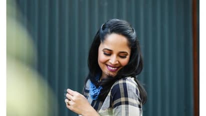 చీరలో హొయలొలికిస్తోన్న 'రంగమ్మత్త'!