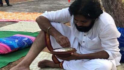 పవన్ మట్టి కుండలో భోజనంపై విజయసాయిరెడ్డి కౌంటర్