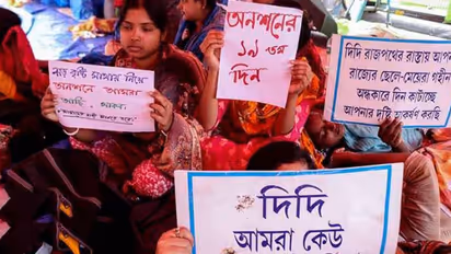 Mamata police arm-twist job seekers on fast at Press Club as media parties