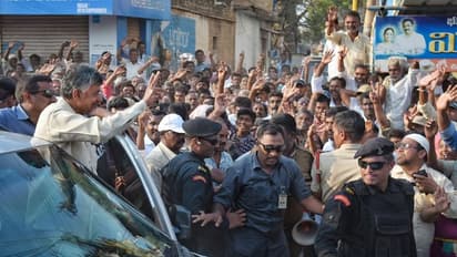 ఏపీలో ఎలక్షన్ హీట్: అళ్లగడ్డలో చంద్రబాబుకు తోడుగా ఫరూక్ అబ్దుల్లా (ఫొటోలు)