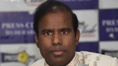 హైకోర్టు సీజే జస్టిస్ ఉజ్జల్ భూయాన్, కేఏ పాల్ చిత్ర పటాలకు కామారెడ్డి రైతుల పాలాభిషేకం..