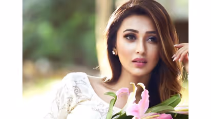 মিমি জীবনে কী হল হঠাৎ, হিংসার জন্য নেই কোনও জায়গা, সাফ জানিয়ে দিলেন অভিনেত্রী