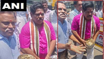 25,000 ರು. ಚಿಲ್ಲರೆ ತಂದು ನಾಮಪತ್ರ ಸಲ್ಲಿಸಿದ ಅಭ್ಯರ್ಥಿ