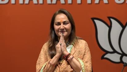 ജയപ്രദക്കെതിരെ അശ്ലീല പരാമര്ശം; സമാജ്വാദി നേതാവ് വിവാദത്തില്