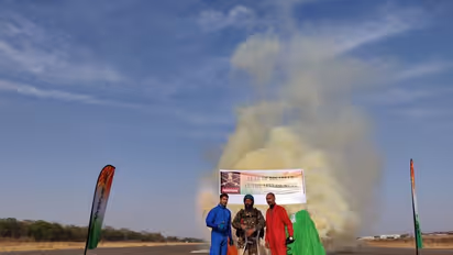 Kargil hero 'Blade-runner' now a skydiver