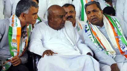 ಜೆಡಿಎಸ್‌ ಶಾಲು ಧರಿಸಿದ್ದ ಜಮೀರ್‌ ಅಹ್ಮದ್‌, ಸಿದ್ದರಾಮಯ್ಯ