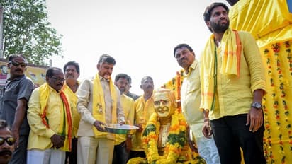 గుడివాడ, కొవ్వూరుల్లో చంద్రబాబు ప్రచారం (ఫొటోలు)