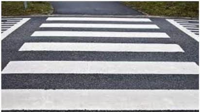 കോഴിക്കോട് സീബ്രാ ലൈനിൽ തുടർച്ചയായി ട്രാഫിക് നിയമലംഘനം നടത്തിയ 43 പേര്‍ക്കെതിരെ കേസെടുത്തു