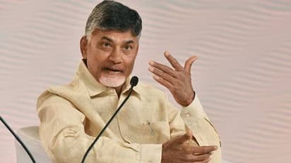 నిన్నంతా హైద్రాబాద్లోనే జగన్, మరో కుట్ర: చంద్రబాబు