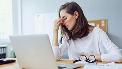 সারাদিন ক্লান্ত লাগছে! এর কারণগুলি ভয়ঙ্কর হতে পারে