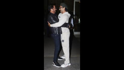 Ranveer Singh, Anil Kapoor's bromance kiss will make you cringe and smile at the same time