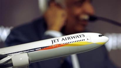 ജെറ്റ് പ്രതിസന്ധി: രക്ഷാപ്രവര്ത്തനവുമായി ബാങ്ക് കൂട്ടായ്മ; ഖത്തര് എയര്വേസും ഇന്ഡിഗോയും രംഗത്ത്