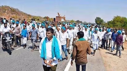 175 farmer candidates in Telangana’s Nizamabad rally against TRS rule