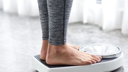 வெறும் 15 நாளிலேயே ஒல்லியாக தேங்காய் எண்ணெய்யை இப்படி பயன்படுத்தி பாருங்க..!