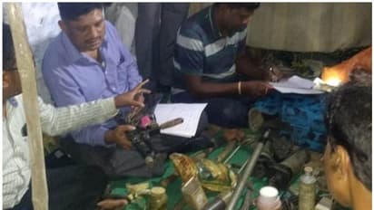 പൂനെയിൽ 60കാരനെ സ്ഫോടക വസ്തുക്കളുമായി പിടികൂടി