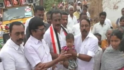 ஆம்பள புள்ளைக்கு ஜெயலலிதா பெயர்... அமைச்சர் செங்கோட்டையனின் அம்மா விஸ்வாசம்!