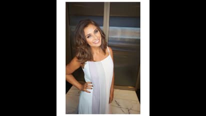 हैपी बर्थडे लीजा: 47 की उम्र में 24 की लगती है यह अभिनेत्री