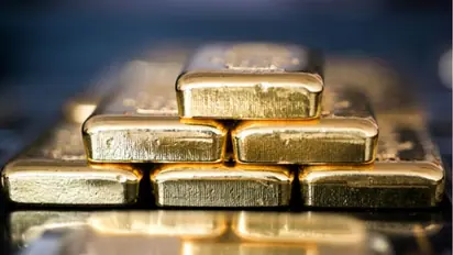 Man arrested at Hyderabad airport for smuggling 33 gold bars