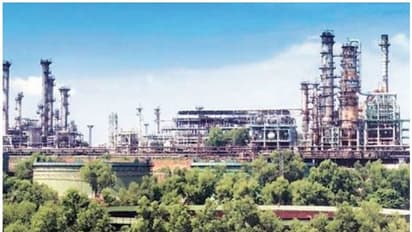 കൊച്ചി ബിപിസിഎൽ പ്ലാന്റിന് സമീപത്ത് രാസവാതക ഗന്ധം; മൂന്ന് പേർ ആശുപത്രിയിൽ