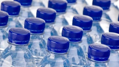 ഇനി കുപ്പിവെള്ളത്തിന്റെ പേരില് കൊള്ള നടക്കില്ല: സപ്ലൈക്കോയുടെ കുപ്പിവെള്ളം വിപണിയില്, വില 11 രൂപ !