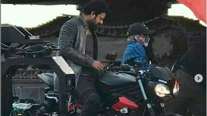 ಸಾಹೋ ಚಿತ್ರಕ್ಕಾಗಿ 10 ಲಕ್ಷ ರೂ. ಬೈಕ್ ಬಳಸಿದ ಬಾಹುಬಲಿ ಪ್ರಭಾಸ್!