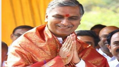 మంత్రి హరీష్ రావును సన్మానించిన జగ్గారెడ్డి