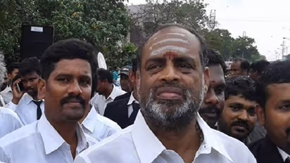 அறிவாலயத்திற்கே போன அதிமுக எம்.பி.. கனிமொழிதான் என் குரு.. ஆடிப்போன ஸ்டாலின்..