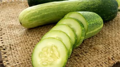 വേനല്ച്ചൂടില് വെള്ളരിക്ക കഴിച്ചാല്...