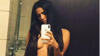 Poonam Pandey’s topless picture and corona kiss with latest boyfriend