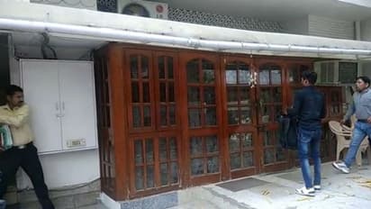 Income tax raids on Kamal Nath's kin, aides yield rich haul