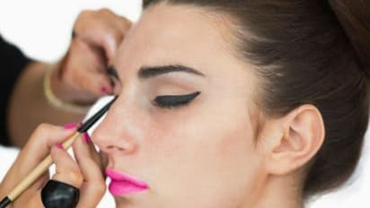 മേക്കപ്പിട്ട് പുറത്തുപോകുമ്പോള് 'ഓവറായോ' എന്ന സംശയം വരാറുണ്ടോ?