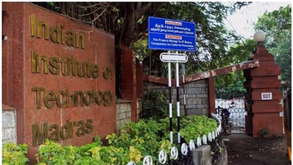 രാജ്യത്തെ മികച്ച ഉന്നത വിദ്യാഭ്യാസ സ്ഥാപനം മദ്രാസ് ഐഐടി; ജെഎൻയു ഏഴാം സ്ഥാനത്ത്
