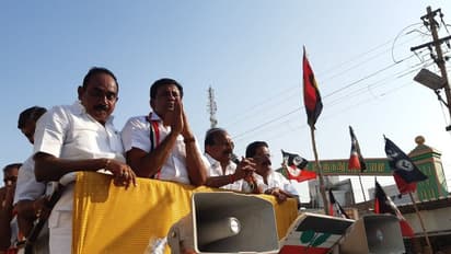 பொதுமக்களை நெகிழவைத்த ஈரோடு அதிமுக வேட்பாளர் வெங்கு மணிமாறன்!! பிரசாரத்தில் நடந்த சுவாரஷ்ய சம்பவம்...