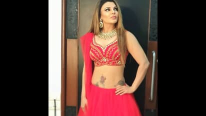 'ಕನ್ಯತ್ವ ಪರೀಕ್ಷಿಸಿಕೊಳ್ಳಿ..' ಎನ್ನೋ ರಾಖಿ ವೈರಲ್ ಫೋಟೋಸ್!