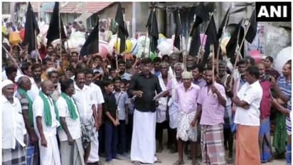 കുടിവെള്ളമോ നല്ല റോഡുകളോ ഇല്ല; തെരഞ്ഞെടുപ്പ് ബഹിഷ്കരിക്കാനൊരുങ്ങി ഒരു ഗ്രാമം