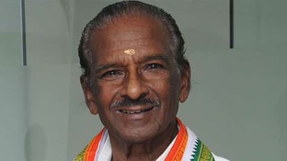 போய் வாருங்கள் அப்பா! உங்கள் ஆசையை நிறைவேற்றுவோம்!  தமிழிசை கண்ணீர் மல்க இரங்கல்!