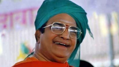 నాలుగు ఎన్నికలు.. ఒకేసారి రెండు స్థానాల్లో పోటీ: ఎన్టీఆర్ రికార్డు