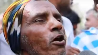 ஆங்கிலத்தில் சரமாரியாக பேசிய கூலி தொழிலாளி..! இந்தியில் பேசி எப்படியோ சமாளித்த ரிப்போர்ட்டர்..! வைரலாகும் அசத்தல் வீடியோ...!