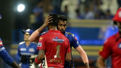 ഹര്ദ്ദിക് പാണ്ഡ്യയെ അടിച്ചു പറത്തി കെ എല് രാഹുലിന്റെ വെടിക്കെട്ട് സെഞ്ചുറി; കൈയടിച്ച് ക്രിക്കറ്റ് ലോകം