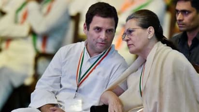 कांग्रेस की हो गई है ऐसी बुरी हालत की कोई नेतृत्व संभालने के लिए नहीं है तैयार