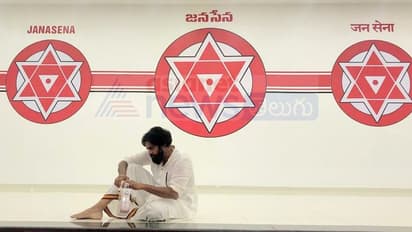 పోలింగ్ తర్వాత పార్టీ కార్యాలయం వద్ద పవన్ ఇలా... (ఫోటోలు)