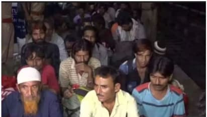 പാക്കിസ്ഥാന്‍ വിട്ടയച്ച 100 ഇന്ത്യന്‍ മത്സ്യത്തൊഴിലാളികള്‍ നാട്ടില്‍ തിരിച്ചെത്തി