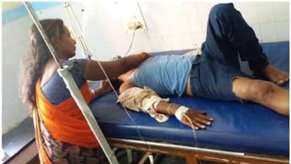 മിനി ബസ് ലോറിയിലിടിച്ച് ഏഴ് പേര്‍ മരിച്ചു; ഒമ്പത് പേര്‍ക്ക് പരിക്ക്