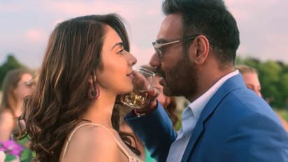 'दे दे प्यार दे' फिल्म को दर्शकों को मिल रहा है लगातार प्यार, जल्द होगी 100 करोड़ के क्लब में शुमार