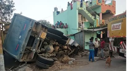 ಮನೆಗೆ ನುಗ್ಗಿದ ಟಿಪ್ಪರ್ : ಇಬ್ಬರು ಸ್ಥಳದಲ್ಲೇ ಸಾವು