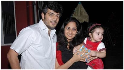 ’அடேங்கப்பா தல அஜித் மகளா இது?’...ஷாலினியின் தோளுக்கு மேல் வளர்ந்து நிற்கும் அனோஷ்கா...