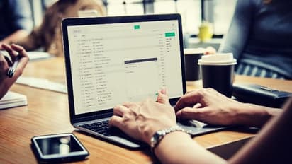 ജോലിയിലെ ടെന്ഷന് മാറാന് ഇക്കാര്യങ്ങള് ശ്രദ്ധിക്കുക