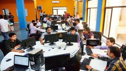 Russia-Ukraine Crisis: ரஷ்யா-உக்ரைன் போர்: இந்திய ஐ.டி. நிறுவனங்களுக்கு அடிக்கும் யோகம்