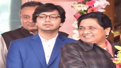 आकाश के लिए राजनैतिक जमीन तैयार कर ‘राजतिलक’ की तैयारी कर रही हैं माया?