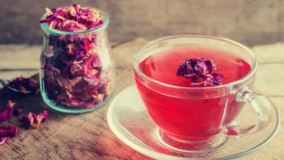 Rose Tea: நீங்கள் தேநீர் பிரியரா ..? தினமும் 2 கப் ரோஜாப்பூ டீ போதும்....இத்தனை நன்மைகள் இருக்கா..?